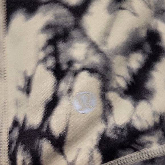 lululemon athletica Black and Tan Tank Top - Picture 4 of 5